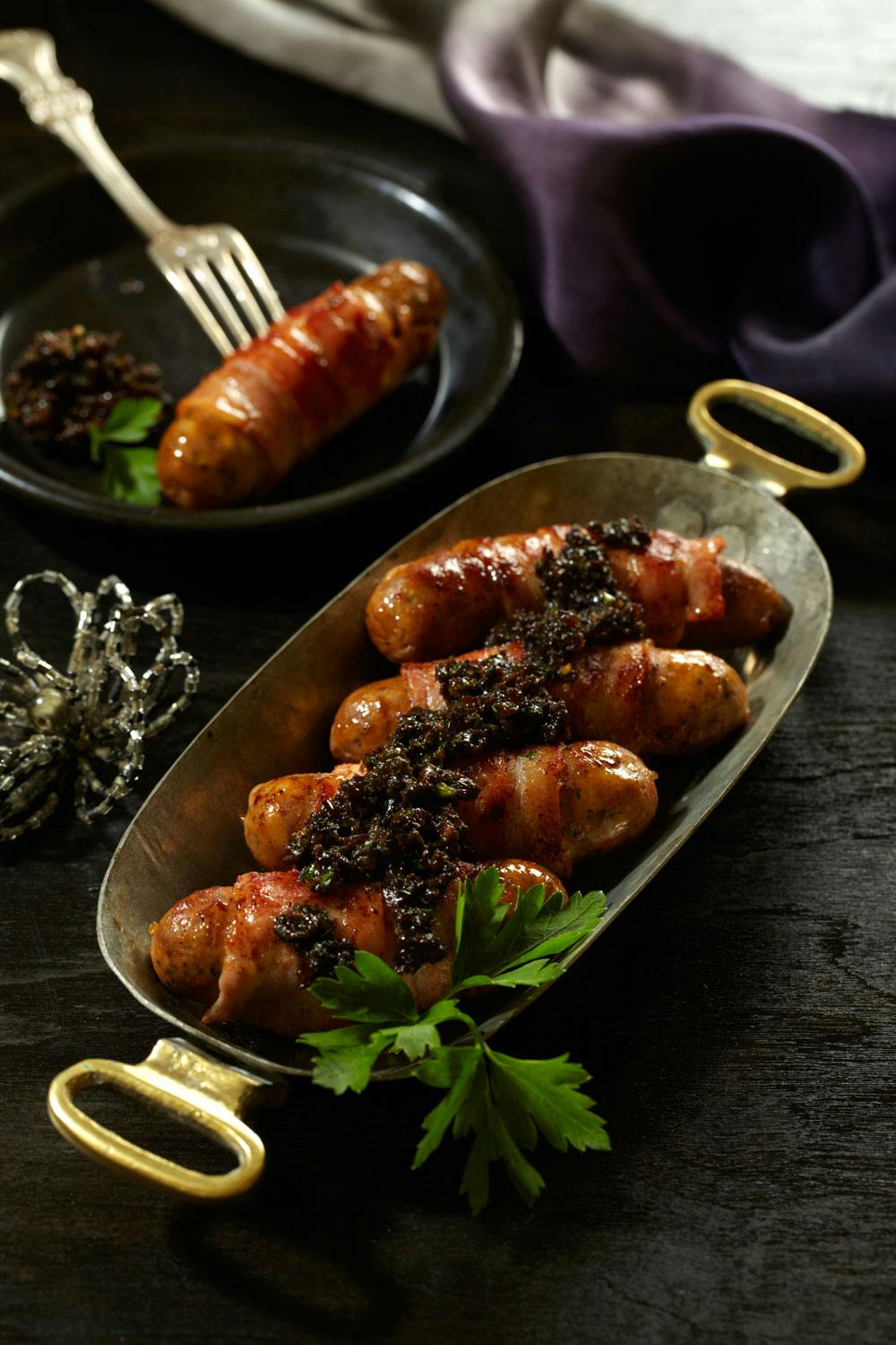 Baconpølser med svisketapanade